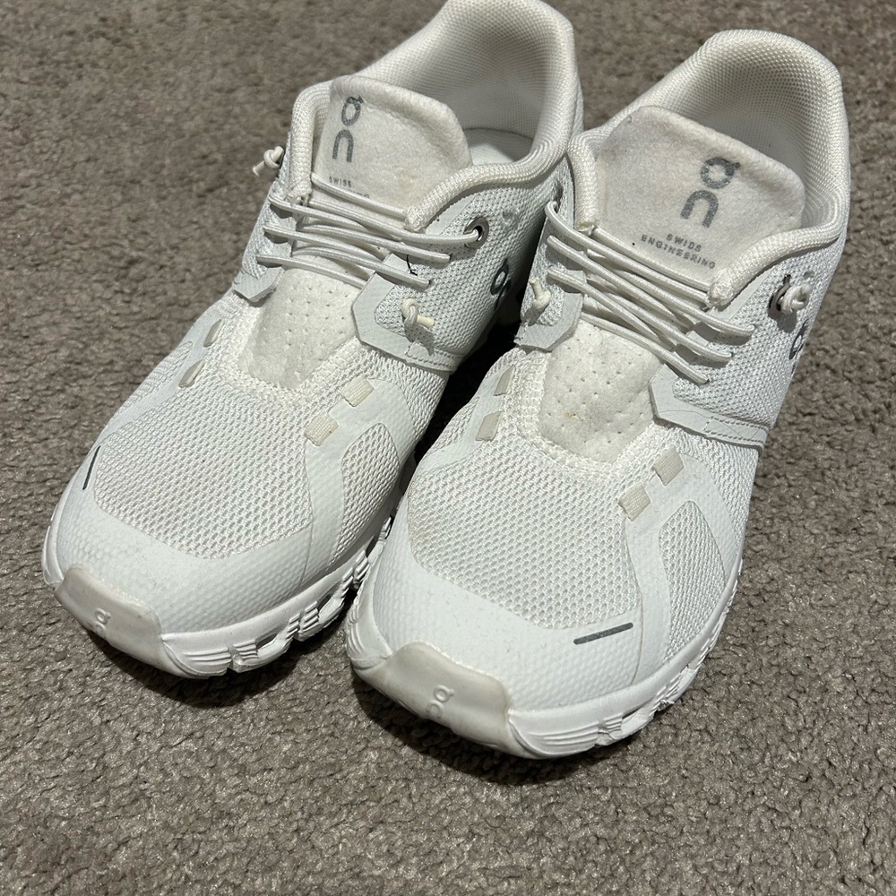 On Cloud white sneakers
